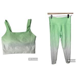 Ellie‎ Green White Gradient Leggings and Sports Bra -2 Piece Set Size Small